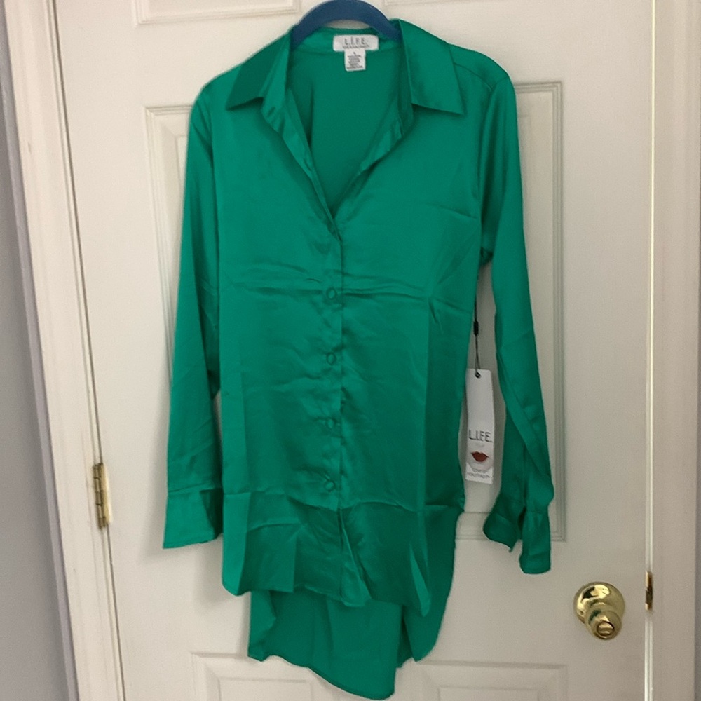 NWT L.I.F.E. Love Is For Eternity Green Dressy Blouse